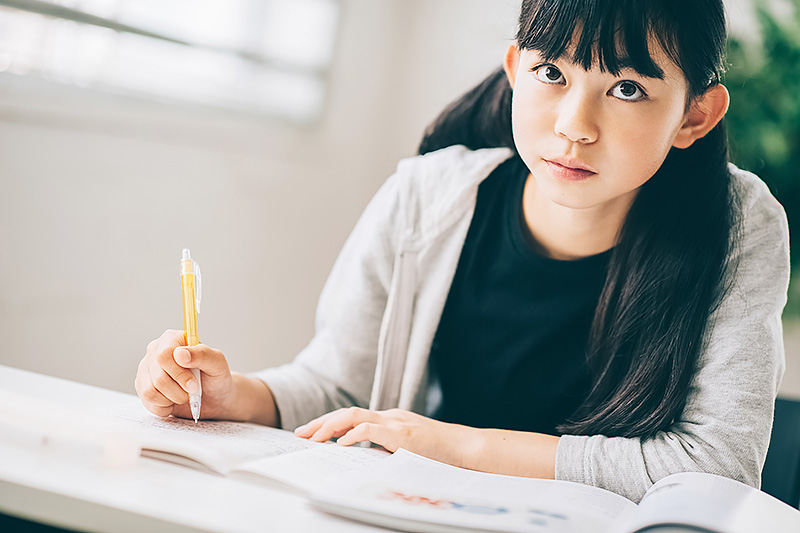 One on One オンライン家庭教師 - 中学生コース - 選ばれる理由:生徒の自立心を育てる