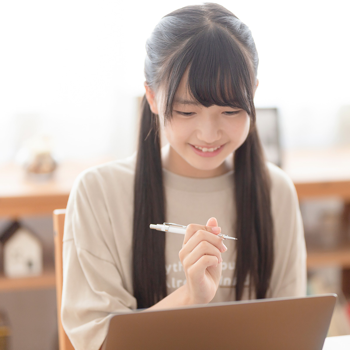 個別指導塾「受験舎」から生まれたオンライン家庭教師